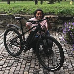 Camilla Albertsen m sykkel